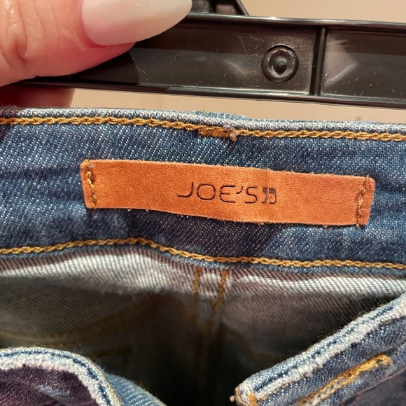 Joe’s Gretchen Stretch Boyfriend Slim Crop Jeans - Picture 2 of 4